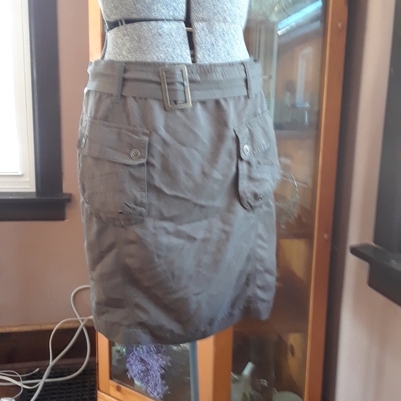 Size small Calvin Klein army green skirt an belt set - Picture 4 of 13